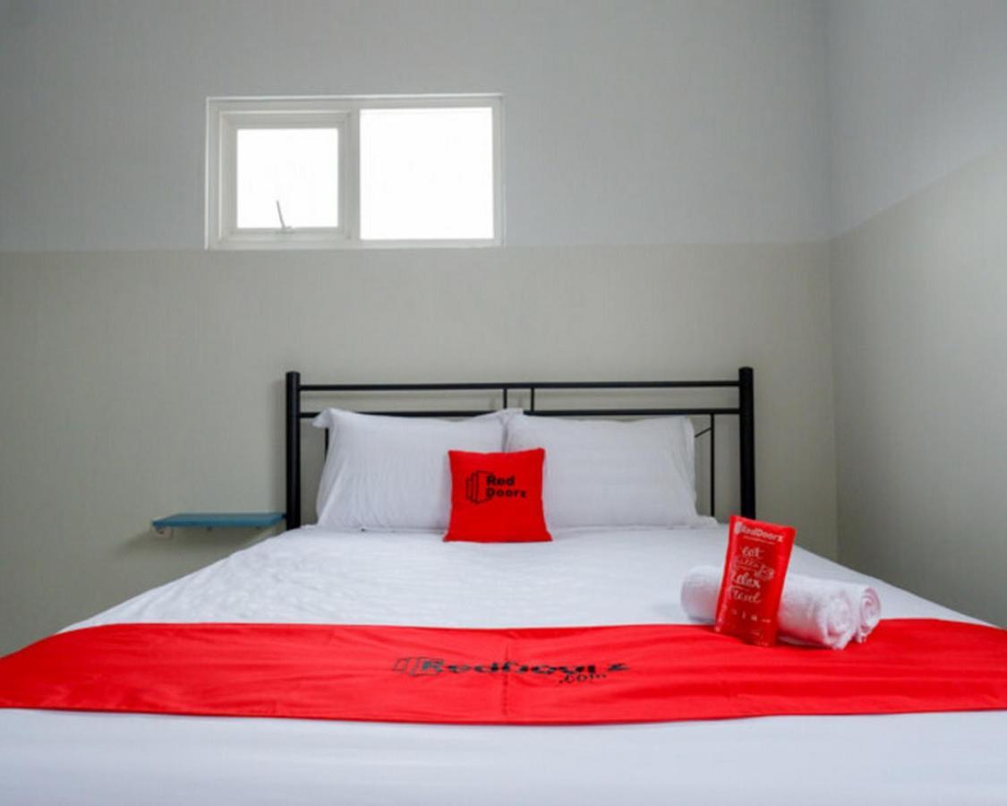 Reddoorz Near Tamansari Shopping Center